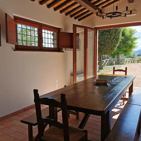 Comfortable Swimming Pool With Sunbathing Area Villa *